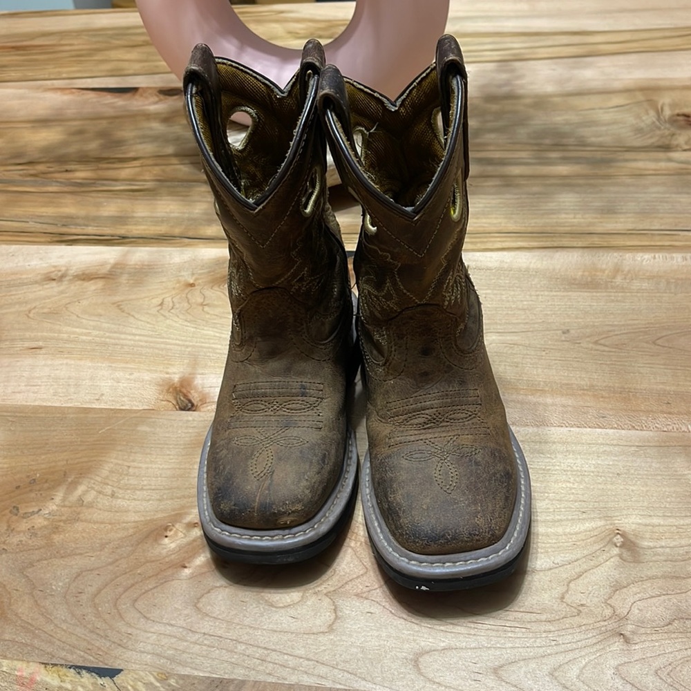 Kids Dan post boots